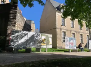 Photo médiathèque Toussaint à Angers Expo Carnets de Chantiers